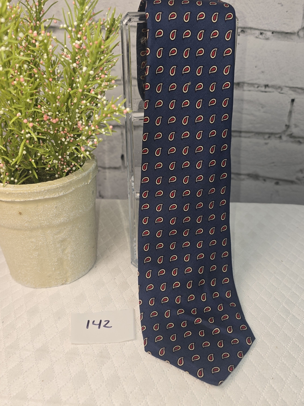 BROOKS BROTHERS SILK TIE BLUE GEOMETRIC PAISLY MEDALLION PATTERN RED GOLD
